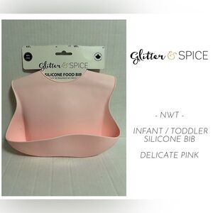🆕GLITTER & SPICE - NWT - DELICATE PINK SILICONE BIB